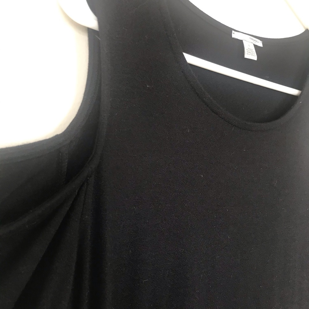 Halogen Cold Shoulder Top - Picture 3 of 4